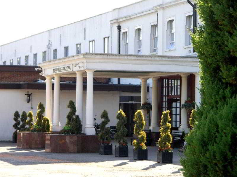 Russ Hill Hotel Чарлвуд Экстерьер фото